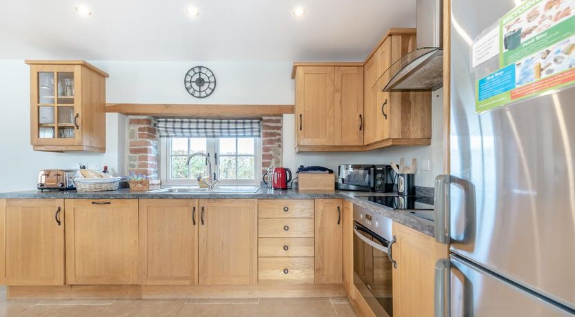 Photo of 3 Bed in Llanddarog