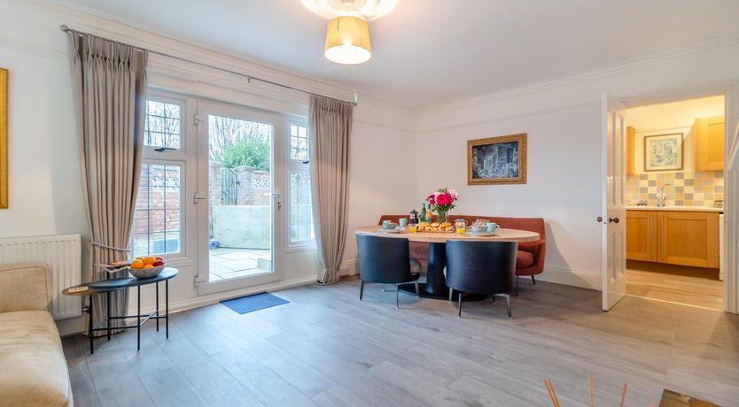 Photo of 2 Bed in Felixstowe