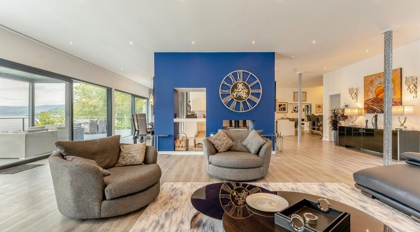 Photo of 5 Bed in St. Fillans