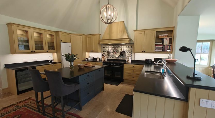 Photo of 4 Bed in Fasnacloich