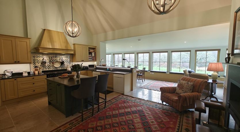 Photo of 4 Bed in Fasnacloich