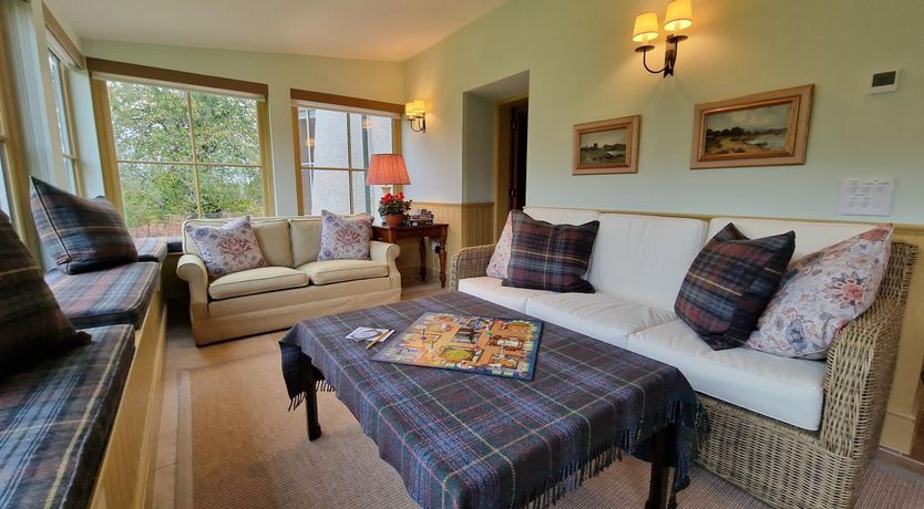Photo of 4 Bed in Fasnacloich