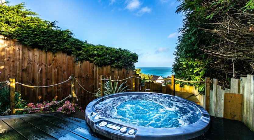 Photo of 4 Bed in Carbis Bay