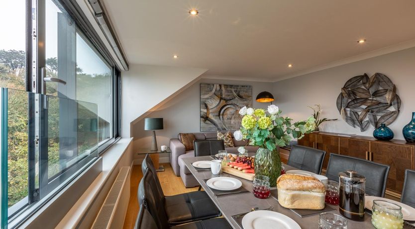 Photo of 4 Bed in Carbis Bay