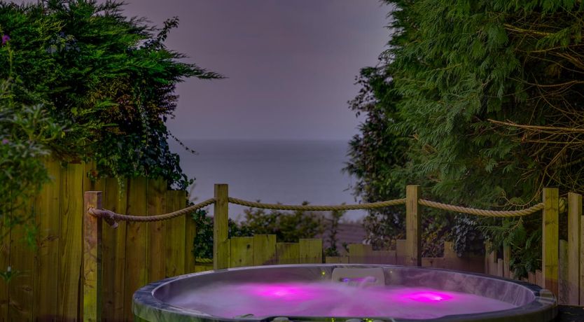 Photo of 4 Bed in Carbis Bay