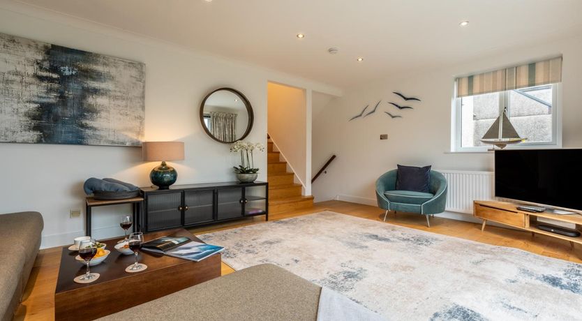 Photo of 4 Bed in Carbis Bay