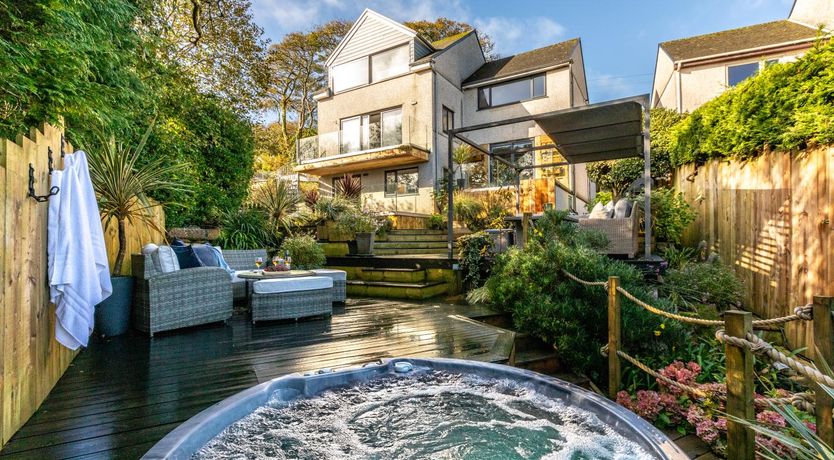 Photo of 4 Bed in Carbis Bay