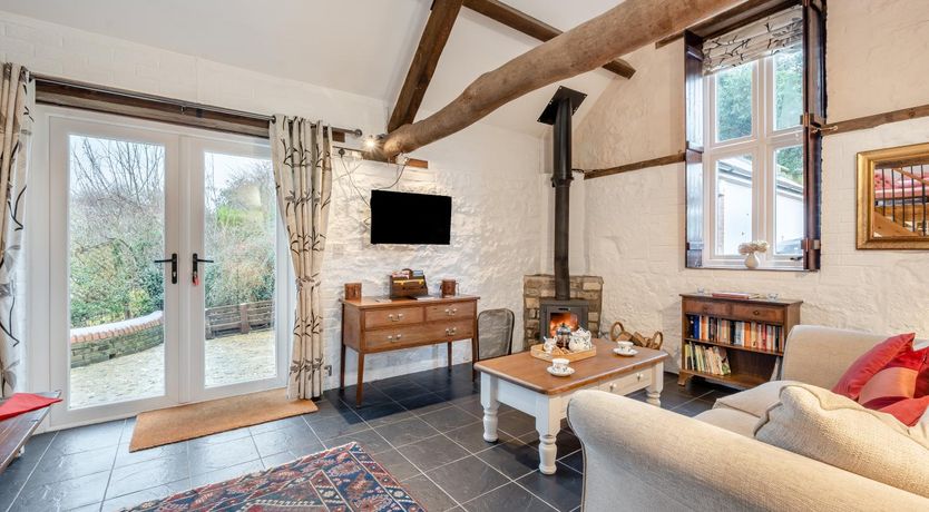 Photo of 1 Bed in Frampton