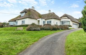 Photo of 4-bed-in-west-lulworth