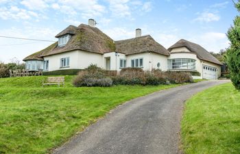 4 Bed in West Lulworth Holiday Home