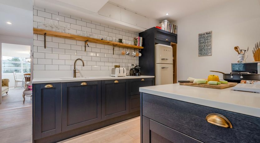 Photo of 4 Bed in West Lulworth