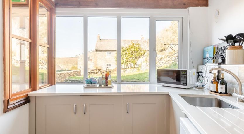 Photo of 4 Bed in East Allington