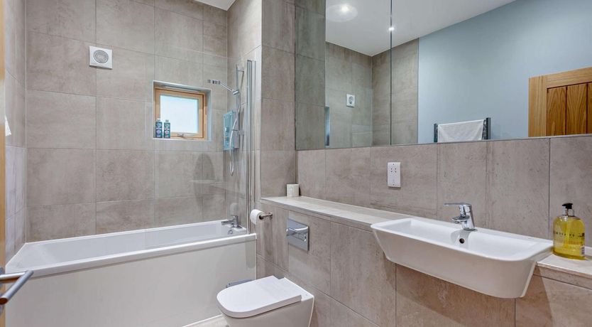 Photo of 3 Bed in Chapmanslade