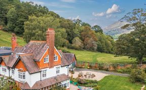 Photo of 5 Bed in Church Stretton