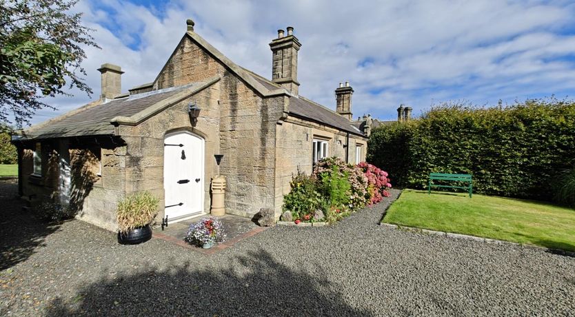 Photo of 2 Bed in Cresswell