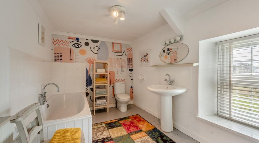 Photo of 4 Bed in Talgarreg