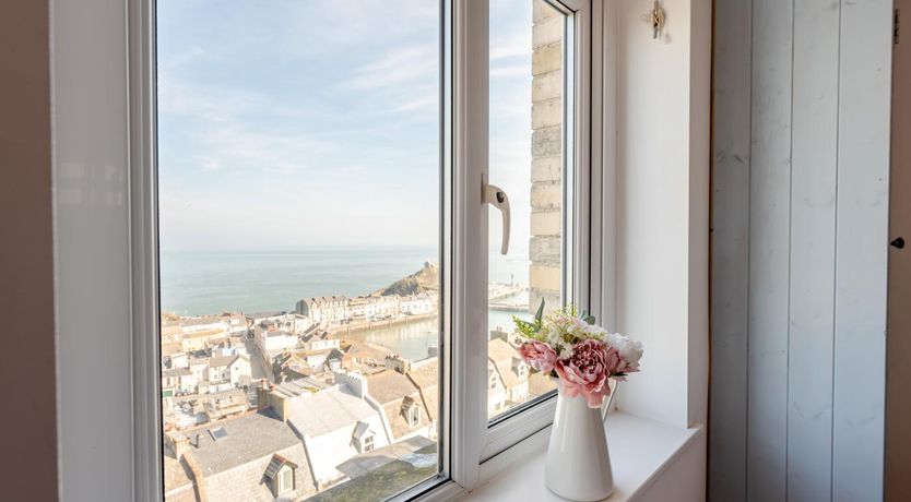 Photo of 2 Bed in Ilfracombe