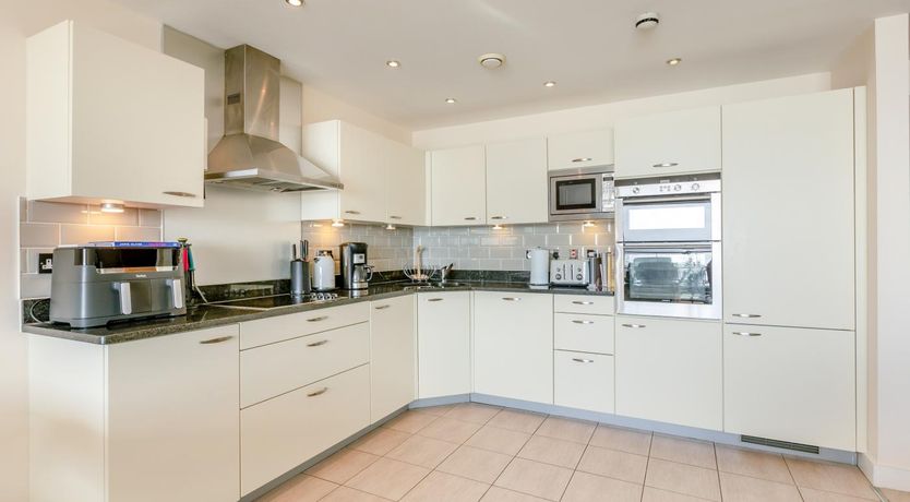 Photo of 3 Bed in Torquay