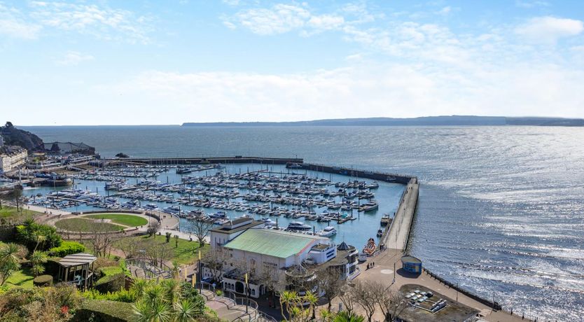 Photo of 3 Bed in Torquay