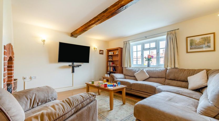 Photo of 4 Bed in Wellow