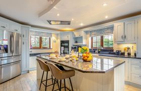 Photo of 4-bed-in-axminster