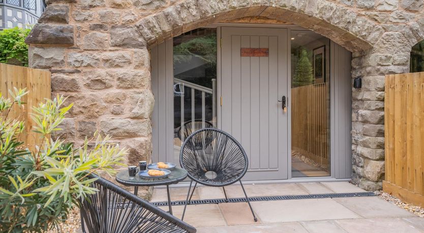 Photo of 1 Bed in Nant-y-derry