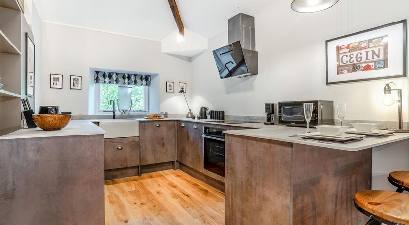 Photo of 1 Bed in Nant-y-derry