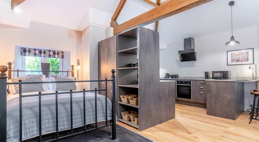 Photo of 1 Bed in Nant-y-derry