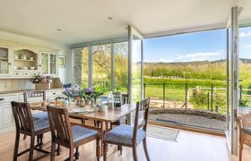 Photo of 3-bed-in-beaminster