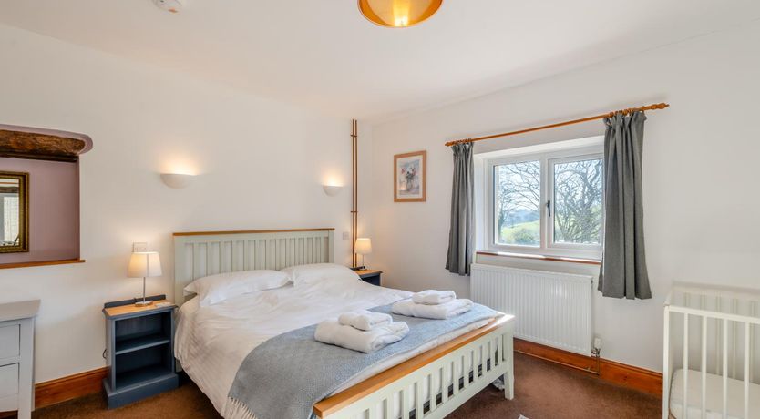 Photo of 4 Bed in East Allington
