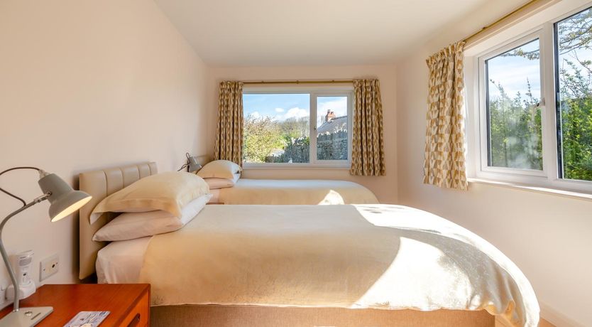 Photo of 2 Bed in Manorbier