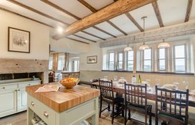 Photo of 4-bed-in-east-morton
