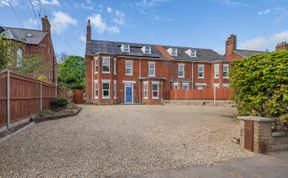 Photo of 8 Bed in Fakenham