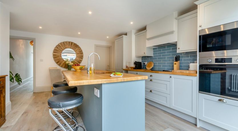 Photo of 2 Bed in Eastbourne