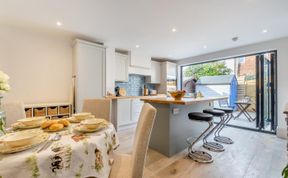 Photo of 2 Bed in Eastbourne