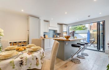2 Bed in Eastbourne Holiday Home