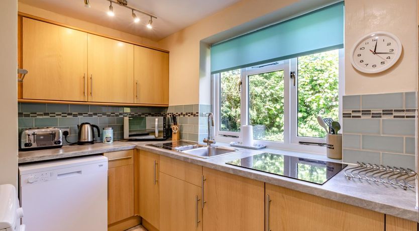 Photo of 3 Bed in Burton Bradstock