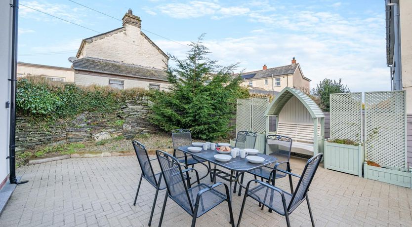 Photo of 3 Bed in Delabole