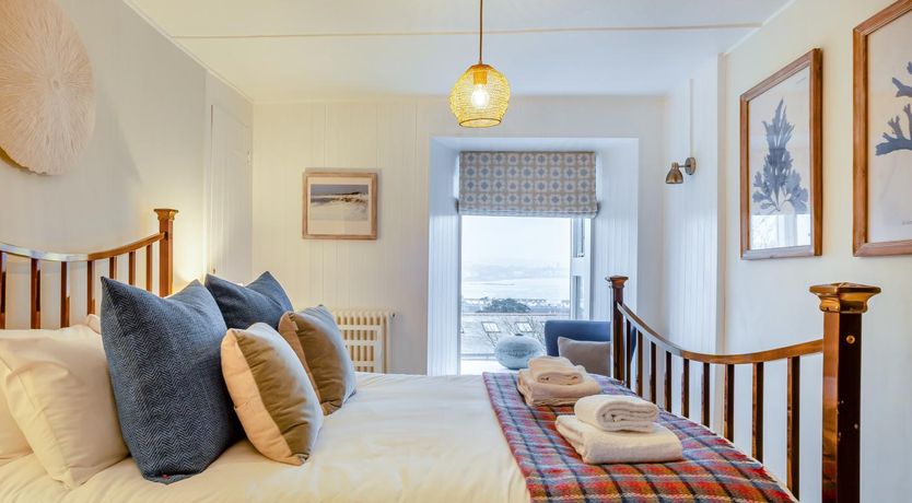 Photo of 2 Bed in Newlyn