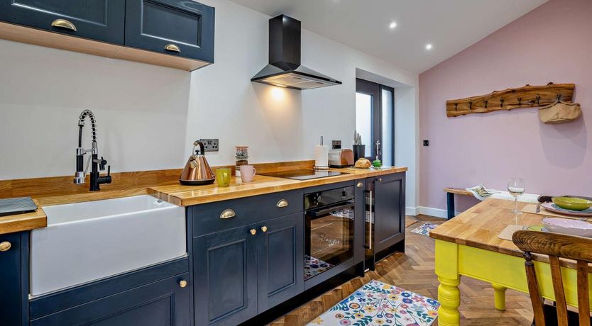 Photo of 1 Bed in Cantref