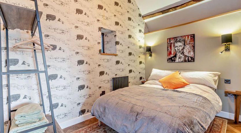 Photo of 1 Bed in Cantref