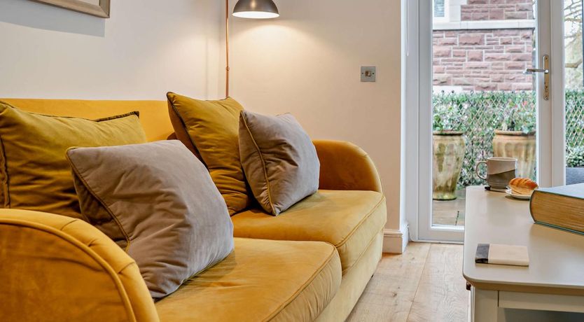 Photo of 1 Bed in Abergavenny