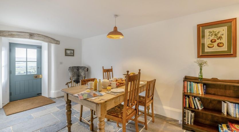 Photo of 2 Bed in Cowling