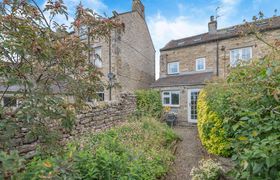 Photo of 3-bed-in-carperby-2
