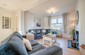 Photo of 5-bed-in-mitchell-1