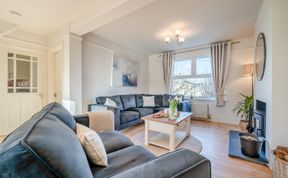 Photo of 5 Bed in Mitchell