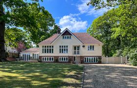 Photo of 6-bed-in-wootton-bridge