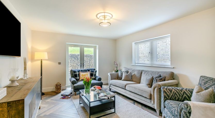 Photo of 4 Bed in Holmfirth