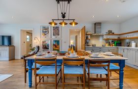 Photo of 4-bed-in-blakeney-3