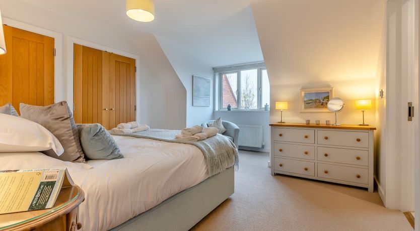 Photo of 4 Bed in Blakeney